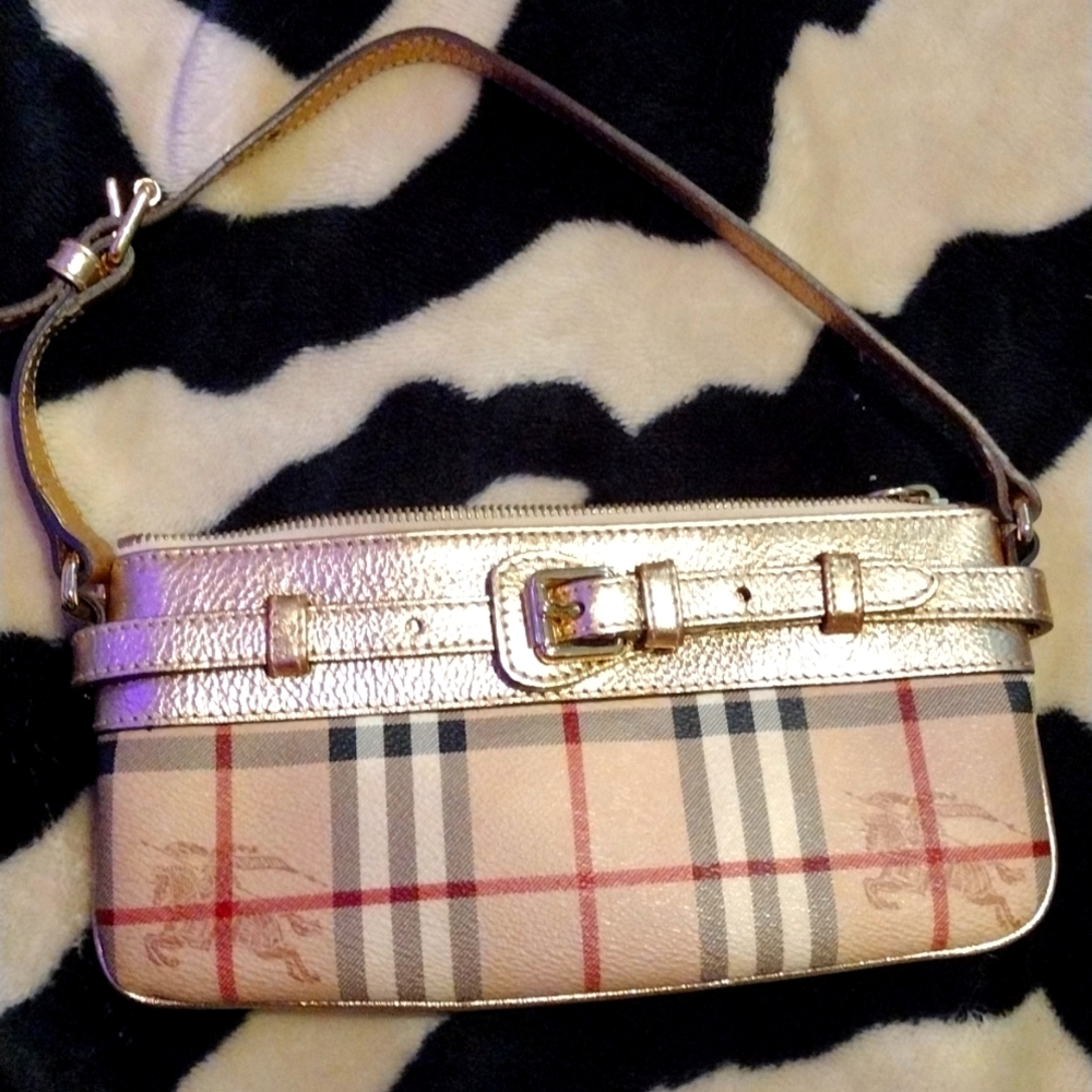 Burberry clutch